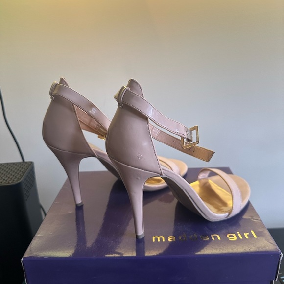 Madden Girl Dafney - Nude Sandal Pumps - Size 10 - Picture 3 of 5